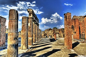 Transfer from Naples to Rome with stop at Pompeii or Vice Versa