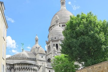 Explore Montmartre like a local - Private walking tour