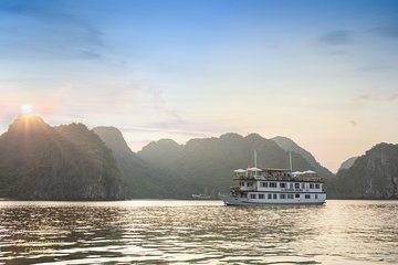 La Mignonne Cruise - Luxury 4 Star Cruise of Ha Long Bay-Lan Ha Bay ( 2D1N Tour)