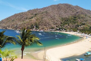 6 hrs Private experience to Yelapa and snorkeling at south beaches.