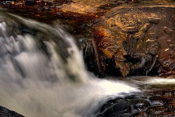 One Day Private Guide Tour to Kbal Spean 'Thousand Lingas' & Banteay Srei