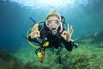 Introduction Scuba Diving 2 Stops & Snorkeling Sea Trip & Lunch - Hurghada