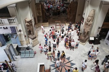 Cairo Trip from Hurghada (Pyramids, Sphinx, Museum & Lunch)