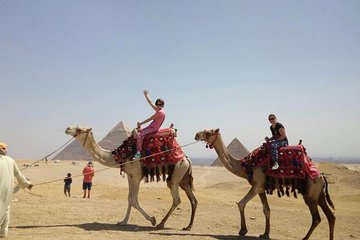 Full day Visit Giza Pyramids with Camel Ride and Lunch