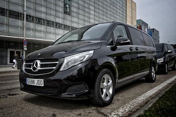 Amsterdam Private Airport Arrival Transfer to Eindhoven by Luxury Van