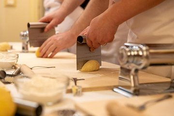 Private Cooking Class at a Cesarina's Home in Varese
