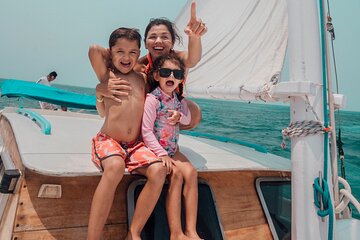 Mexico Rocks Snorkel Tour on the 40' Sirena Azul Sailboat