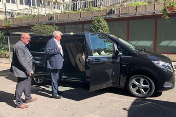 Private Transfer Burgos or Leon City to Valladolid Airport or City - Luxury Van