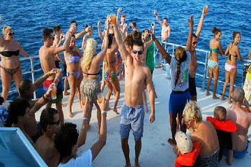 Ocho Rios Catamaran Snorkeling Cruise to Dunn's River Falls