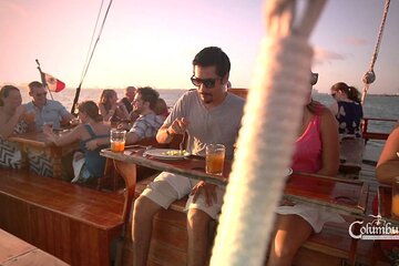Enjoy The Spanish Galeon whit a Romantic Night Cruise Dinner at Cancun