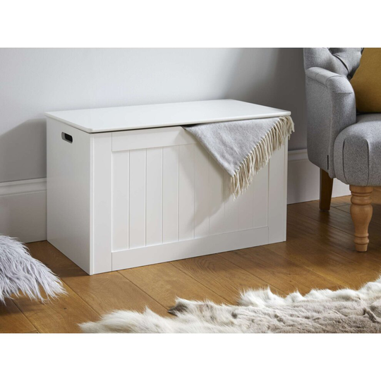 White Shaker Style Blanket Laundry Storage Box