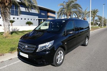 Departure Private Transfer Larnaca City/Bay to Larnaca Airport LCA by Luxury Van