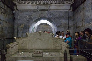 Mini Group Tour to Ming Tombs Underground Palace & Summer Palace Max 6 Pax