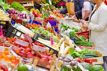 Local market visit and private cooking class at a Cesarina's home in Verona