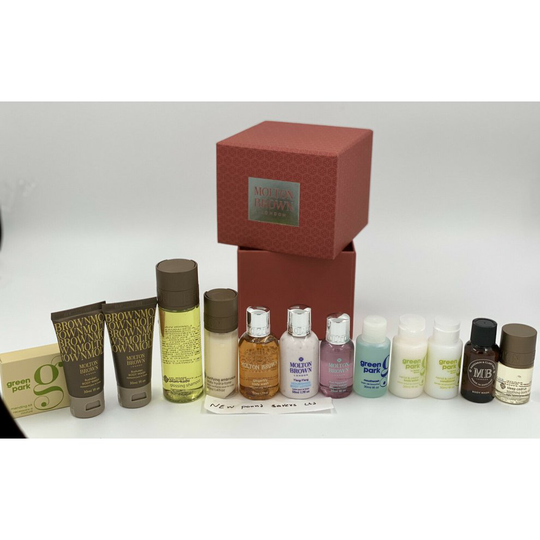 Molton Brown 14 Piecs Gift Set Unisex Great Deal Brand New Boxed (450ml Total)