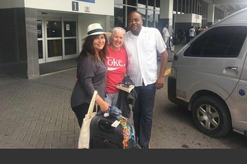 Airport Transfer To Hotel Riu Montego Bay (Round-Trip)