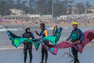 Kitesurf Lesson Semi Private - 2 People with 1 Instructor in Essaouira