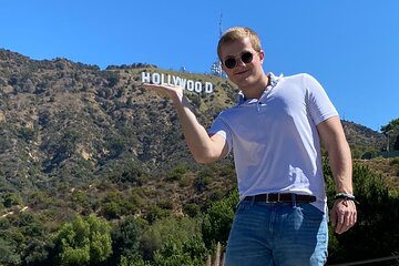 Combo Ferrari & VIP Bus tour From Hollywood Sign to Beverly Hills