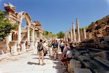 Ephesus and Wine Tasting Tour From Kusadasi with Private Guide and Van