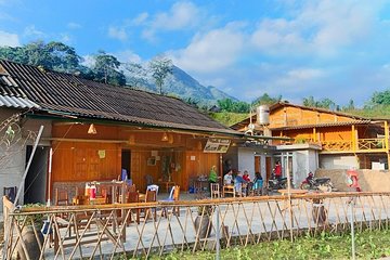 Sapa trekking tour by train 2 days 3 nights ( Overnight in homestay)