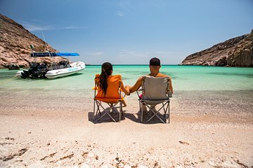 Full-Day Boat Expedition to Espiritu Santo Island