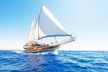 Pirates Boat VIP Snorkeling Sea Trip With Sea Food Lunch - Sharm El Sheikh