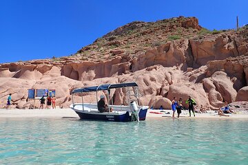 4-Day Summer Snorkel Adventure Hotel Package in La Paz