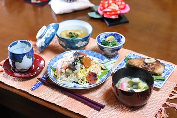 Private Tofu Tour and Japanese Cooking Lesson with a Fun Local in Kyoto