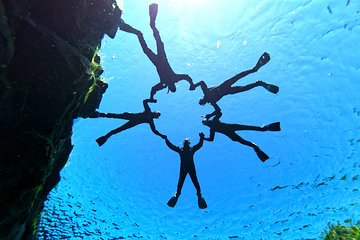 Silfra Drysuit Snorkeling with pick up | Free Photos