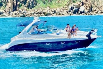 Private Yacht Tour Cabo - Snorkeling, Paddle Boarding, Lunch & Drinks