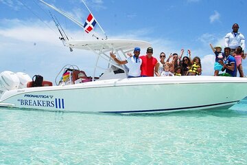 Private Saona Island & Palmilla Beach Tour - Snorkelling and inshore fishing