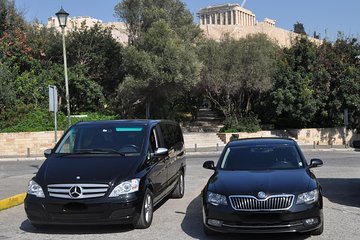 Full day luxury car with driver at disposal in Lisbon
