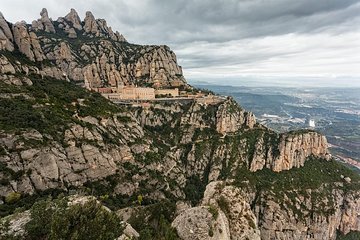 Arrival Private Transfer Barcelona Airport or City to Montserrat by Luxury Van