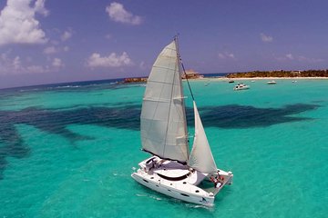 Catamaran Isla Mujeres a Full Day Includes Open Bar and Snorkel