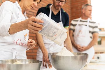 Private Pasta & Tiramisu Class at a Cesarina's home with tasting in Tivoli