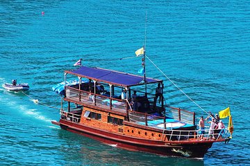 Private Full-Day Blue Dragon Yacht for Snorkeling Koh Tan & Visit Pink Dolphin