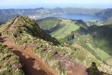 Van Tour - Sete Cidades - Full Day