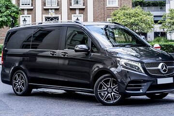 London Airport Transfer: Heathrow Airport LHR to London in Luxury Van