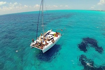 Catamaran Trip - Isla Mujeres & Snorkel