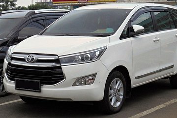 Dubai Intentional Airport DXB To Sharjah Private Transfer