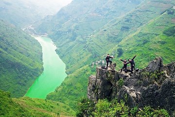 Incredible Ha Giang Exploration 3D2N (Motobike/ Car)