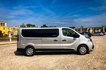 Private Departure Van Transfer: Hotel to Verona Airport (VRN)