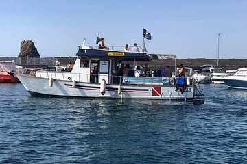 4 hours Boat Tour and Snorkeling