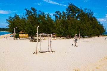 Koh Rap, Koh Taen Snorkeling, kayaking, Pig & Deer Feeding - Small Group Trip
