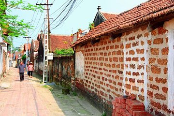 Private tour Duong lam ancient village-Van Phuc silk village full day