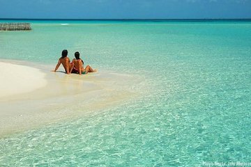 Isla Mujeres tour with all included (snorkeling, spinnaker, open bar and Lunch)