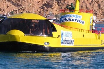 Submarine tour for one hour
