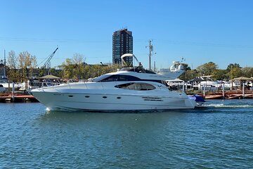5-Hour 2-stop Private 50' Azimut Yacht Tour with Food, Open Bar & Snorkeling