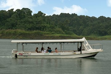Private Transfer Lake crossing from Monteverde To Arenal From 1 to 6 passengers