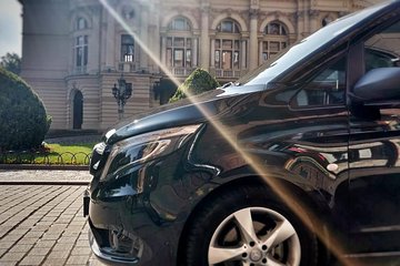 VAN Private transfer: Krakow City - Krakow Airport